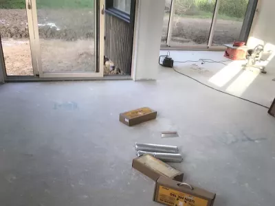 Pose parquet massif collé